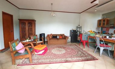 Dijual rumah Villa pinggir jalan Dago giri dekat Farm house