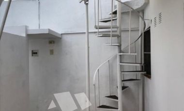 Casa PH en venta en Bernal Centro