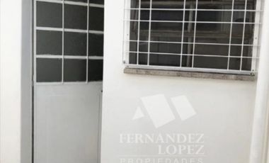 Casa PH en venta en Bernal Centro