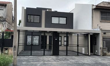 Casa PH en alquiler en Lanus Oeste