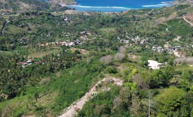 Tanah murah dekat pantai areguling Kuta Mandalika Lombok. Full view.
