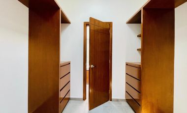 Estrene casa acceso directo de la Autopista