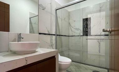 Estrene casa acceso directo de la Autopista