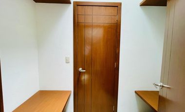 Estrene casa acceso directo de la Autopista