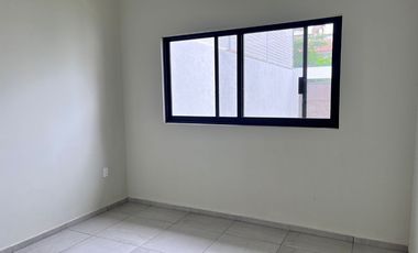 Casa moderna en fraccionamiento junto a Burgos