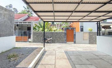 Rumah baru siap huni dekat SMA Negeri 1 Seyegan, pasar ngino, ugm, uty, mall jcm, terminal jombor
