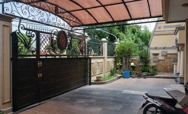 Rumah dijual paling bagus di Solo Baru