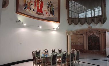 Rumah dijual paling bagus di Solo Baru