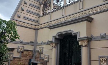 Rumah dijual paling bagus di Solo Baru