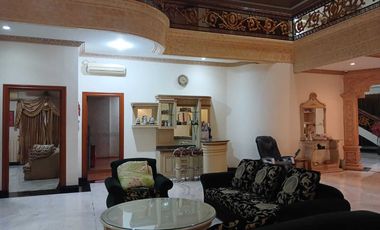 Rumah dijual paling bagus di Solo Baru