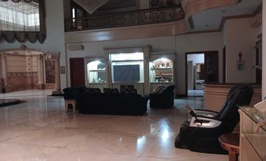 Rumah dijual paling bagus di Solo Baru