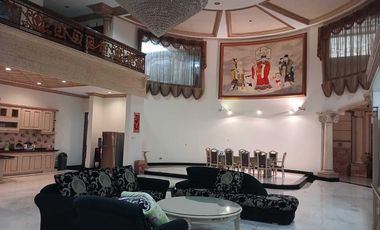 Rumah dijual paling bagus di Solo Baru