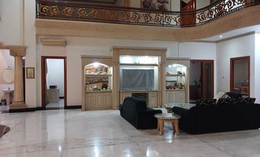 Rumah dijual paling bagus di Solo Baru