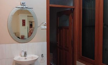 Rumah dijual paling bagus di Solo Baru