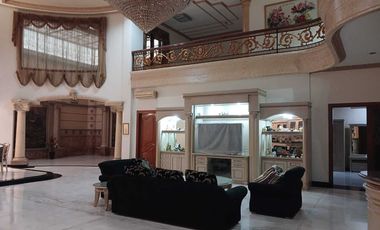 Rumah dijual paling bagus di Solo Baru