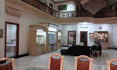 Rumah dijual paling bagus di Solo Baru