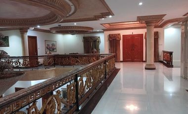 Rumah dijual paling bagus di Solo Baru