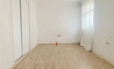 Casa en Venta en ENTRE CALLES AURORA DE CHILE Y PADRE FAUSTINO GAZZIERO