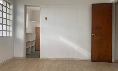 Casa en Venta en ENTRE CALLES AURORA DE CHILE Y PADRE FAUSTINO GAZZIERO