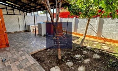 Casa en Arriendo en Villa los Escritores