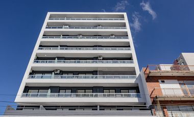 VENTA MONOAMBIENTE A ESTRENAR CASEROS CENTRO