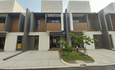 Rumah 2 Lantai Regia Premium Summarecon Crown Gading Bekasi