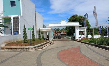 RUMAH MODERN BANDUNG TIMUR UJUNG BERUNG