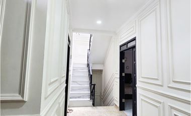 Rumah Mewah 3 Lantai di Antapani Bandung Bagus dan Siap Huni