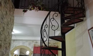 Rumah 2 Lantai Tengah Kota di Tamalate, Makassar