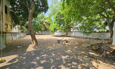 CASA AMPLIA CON EXTENSO JARDIN. FRENTE AL RIO DE TUXPAN VERACRUZ.