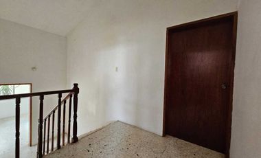 CASA AMPLIA CON EXTENSO JARDIN. FRENTE AL RIO DE TUXPAN VERACRUZ.