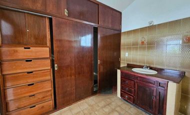 CASA AMPLIA CON EXTENSO JARDIN. FRENTE AL RIO DE TUXPAN VERACRUZ.