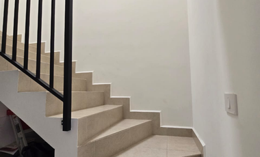 Hermosa Casa en Renta en Puerta Lisboa