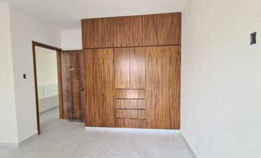 Casa en Venta en Lomas Diamante | 4 recámaras y alberca