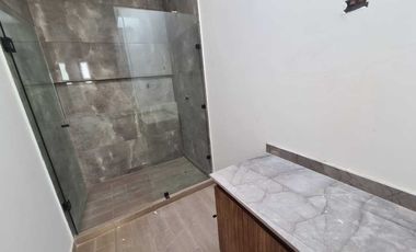 Casa en Venta en Lomas Diamante | 4 recámaras y alberca