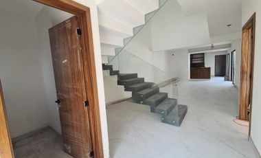 Casa en Venta en Lomas Diamante | 4 recámaras y alberca