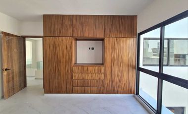 Casa en Venta en Lomas Diamante | 4 recámaras y alberca