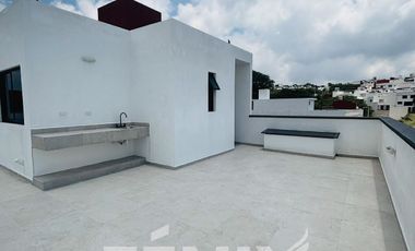 Casa con alberca, recámara en planta baja y roof garden – Monte Magno