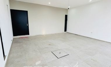 Casa con alberca, recámara en planta baja y roof garden – Monte Magno