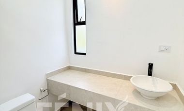 Casa con alberca, recámara en planta baja y roof garden – Monte Magno