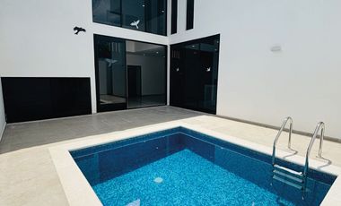 Casa con alberca, recámara en planta baja y roof garden – Monte Magno