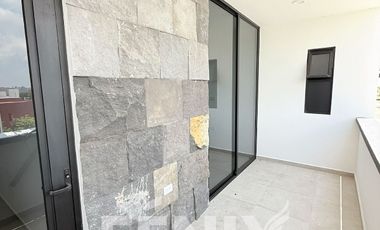 Casa con alberca, recámara en planta baja y roof garden – Monte Magno