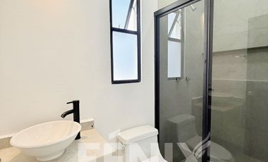 Casa con alberca, recámara en planta baja y roof garden – Monte Magno