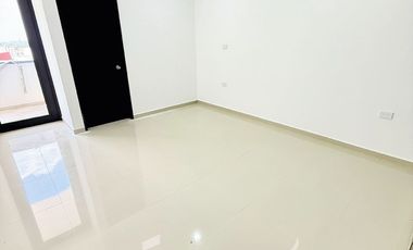 Casa con alberca, recámara en planta baja y roof garden – Monte Magno