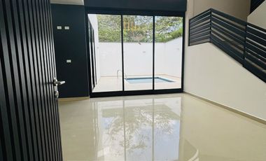 Casa con alberca, recámara en planta baja y roof garden – Monte Magno