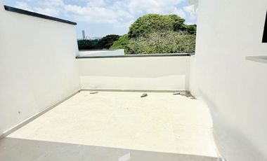 Casa con alberca, recámara en planta baja y roof garden – Monte Magno