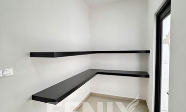 Casa con alberca, recámara en planta baja y roof garden – Monte Magno