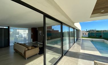 Casa  en alquiler