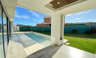 Casa  en alquiler