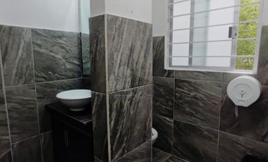 CASA CON USO DE SUELO EN LA ANZURES